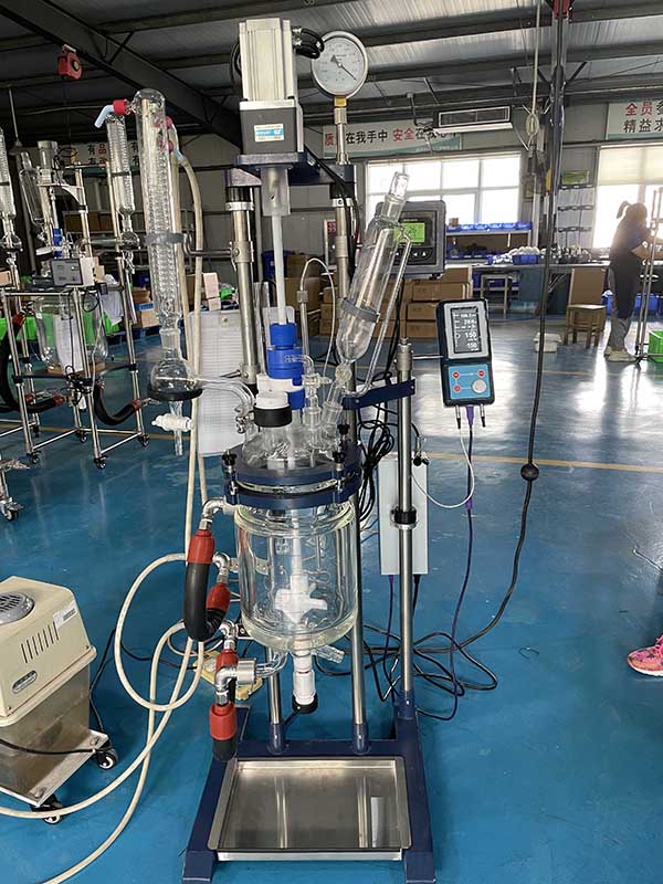 玻璃反應釜真空反應器運行負壓多少？