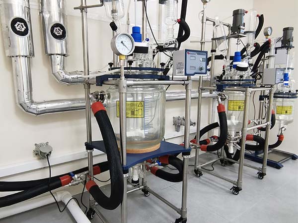 玻璃反應釜使用過程中不能抽真空怎么辦？